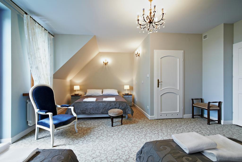 Dwor Osmolice Bed & Breakfast Bialki Dolne Ngoại thất bức ảnh