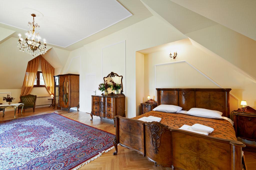 Dwor Osmolice Bed & Breakfast Bialki Dolne Ngoại thất bức ảnh