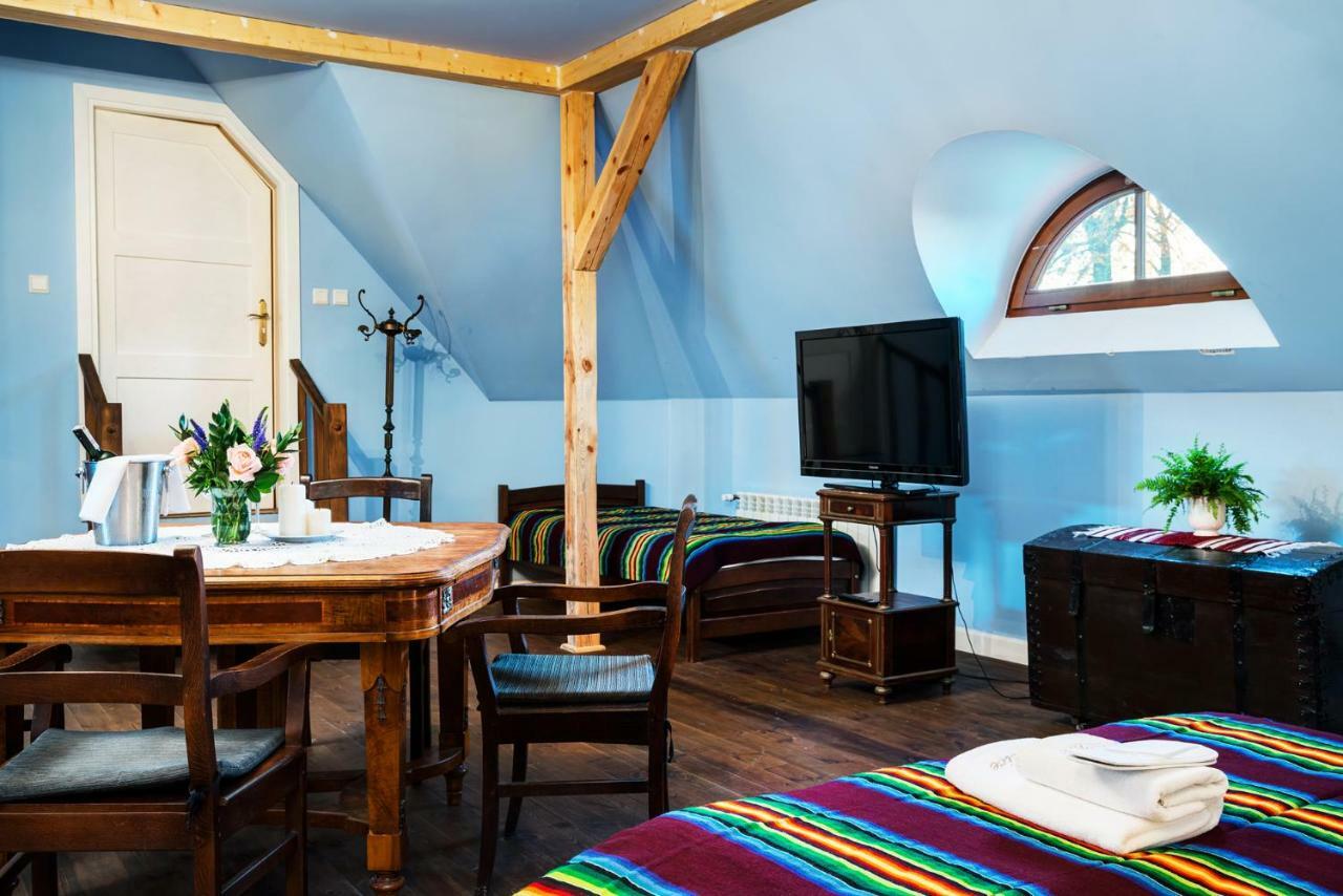 Dwor Osmolice Bed & Breakfast Bialki Dolne Ngoại thất bức ảnh